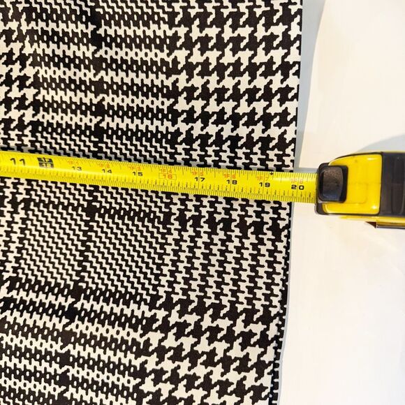 WHITE HOUSE BLACK MARKET | Houndstooth Plaid Skirt | Size 14 | whbm - Picture 10 of 10